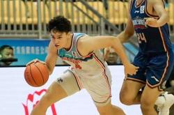 雷速体育官网首页-内地篮球赛事近期球员表现抢眼