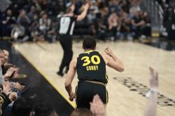 雷速体育比分官网直播-关于步行者主场战胜马刺，喜迎三连胜的信息