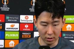 雷速体育比分直播-吉兰在比赛中成功化解对手射门机会