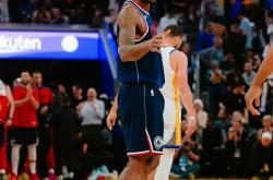 雷速体育下载-独行侠力克湖人，伦纳德统治全场的简单介绍