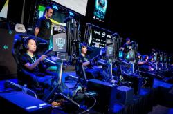 雷速体育下载-史诗对决！赛车上演极限翻盘的简单介绍