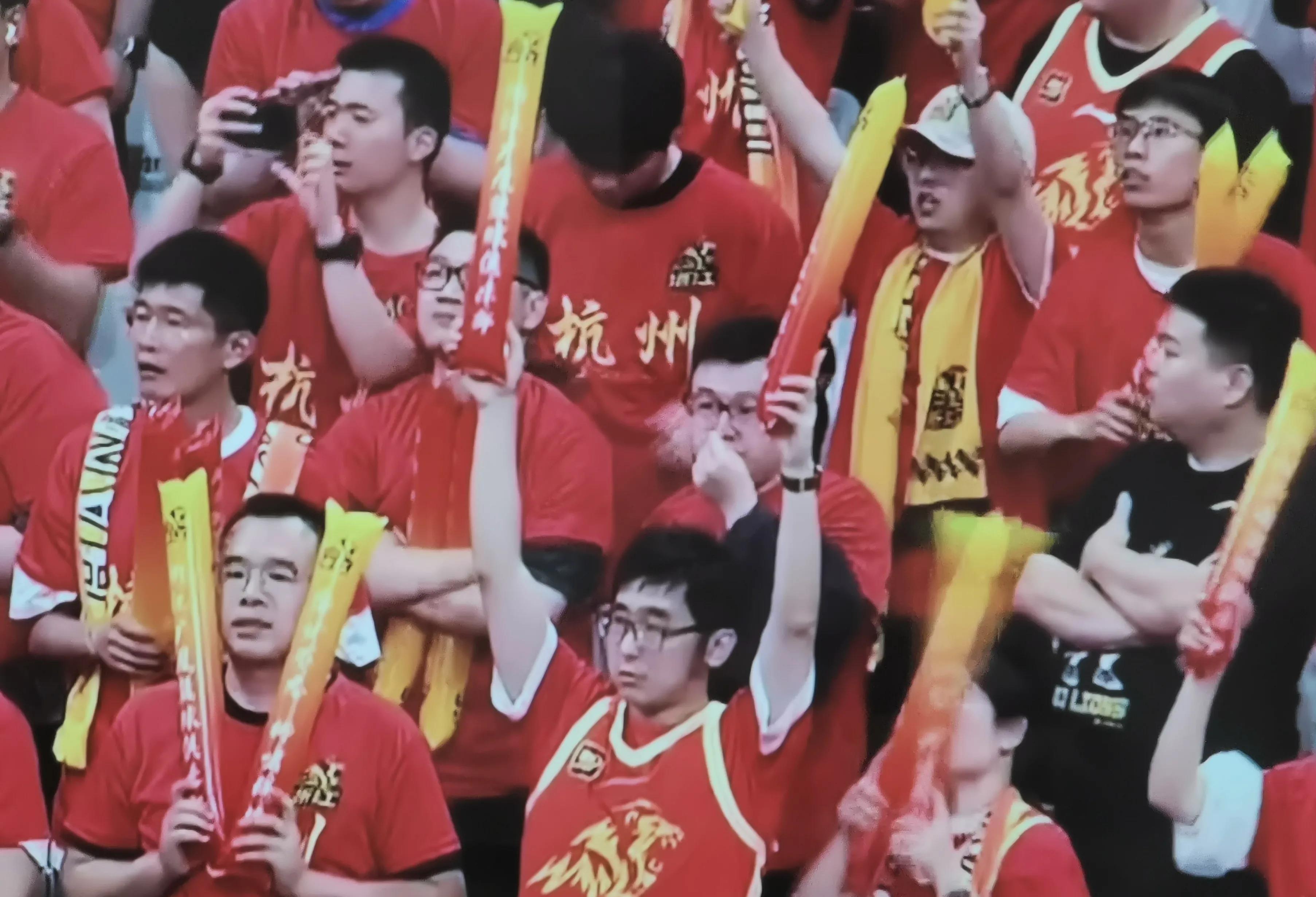浙江队在场上展现出强大竞争力，击败对手的简单介绍