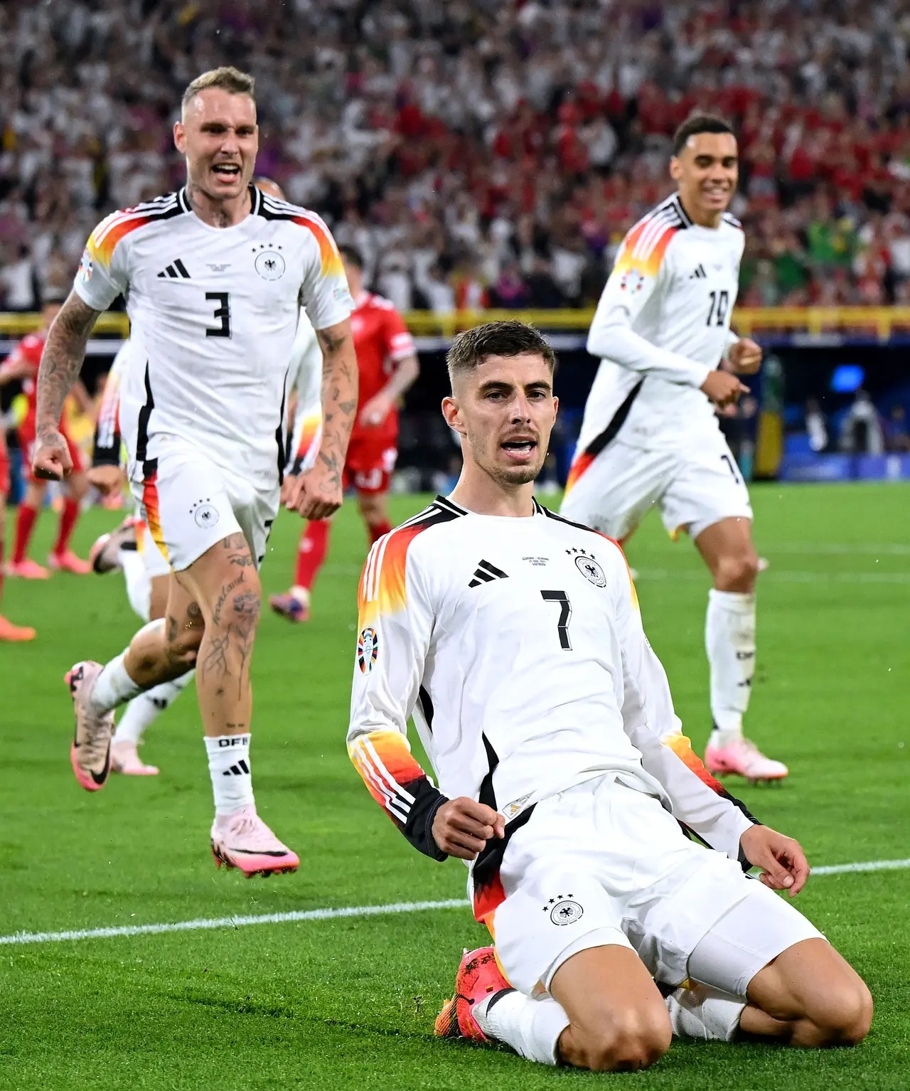 巴拉圭队在困难面前不屈不挠,晋级欧洲杯四分之一决赛 巴拉圭队在困难面前不屈不挠,晋级欧洲杯四分之一决赛