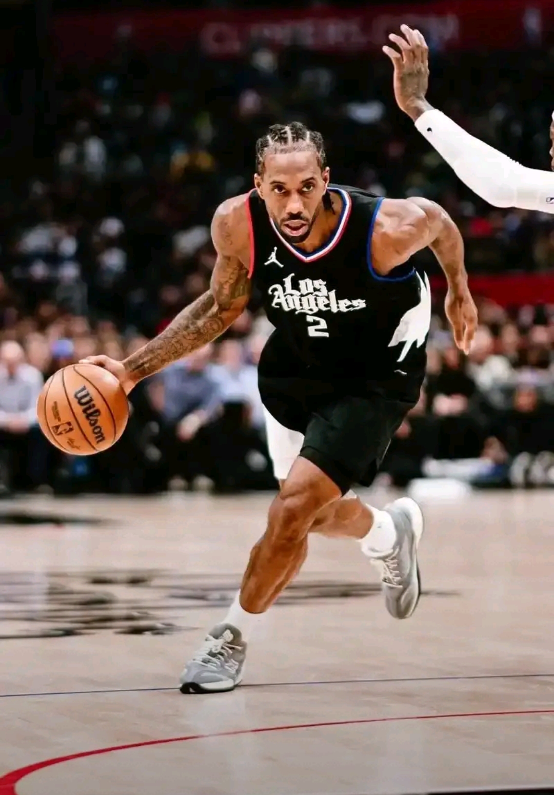 小牛胜骑士,东契奇全面发威轻松取胜 小牛胜骑士,东契奇全面发威轻松取胜